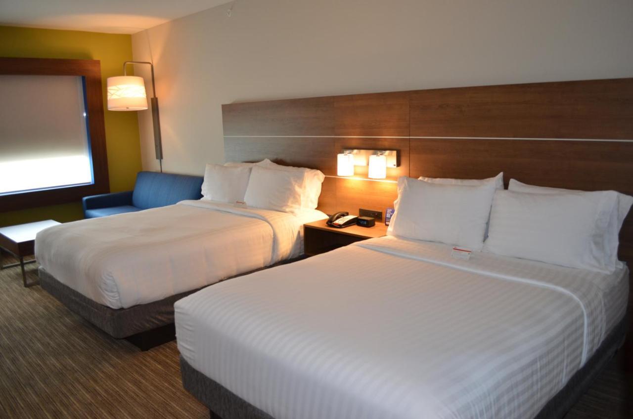 Holiday Inn Express & Suites - Charlotte Ne - University Area, An Ihg Hotel Exterior photo